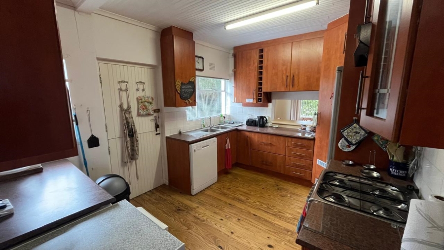 6 Bedroom Property for Sale in Oyster Bay Eastern Cape